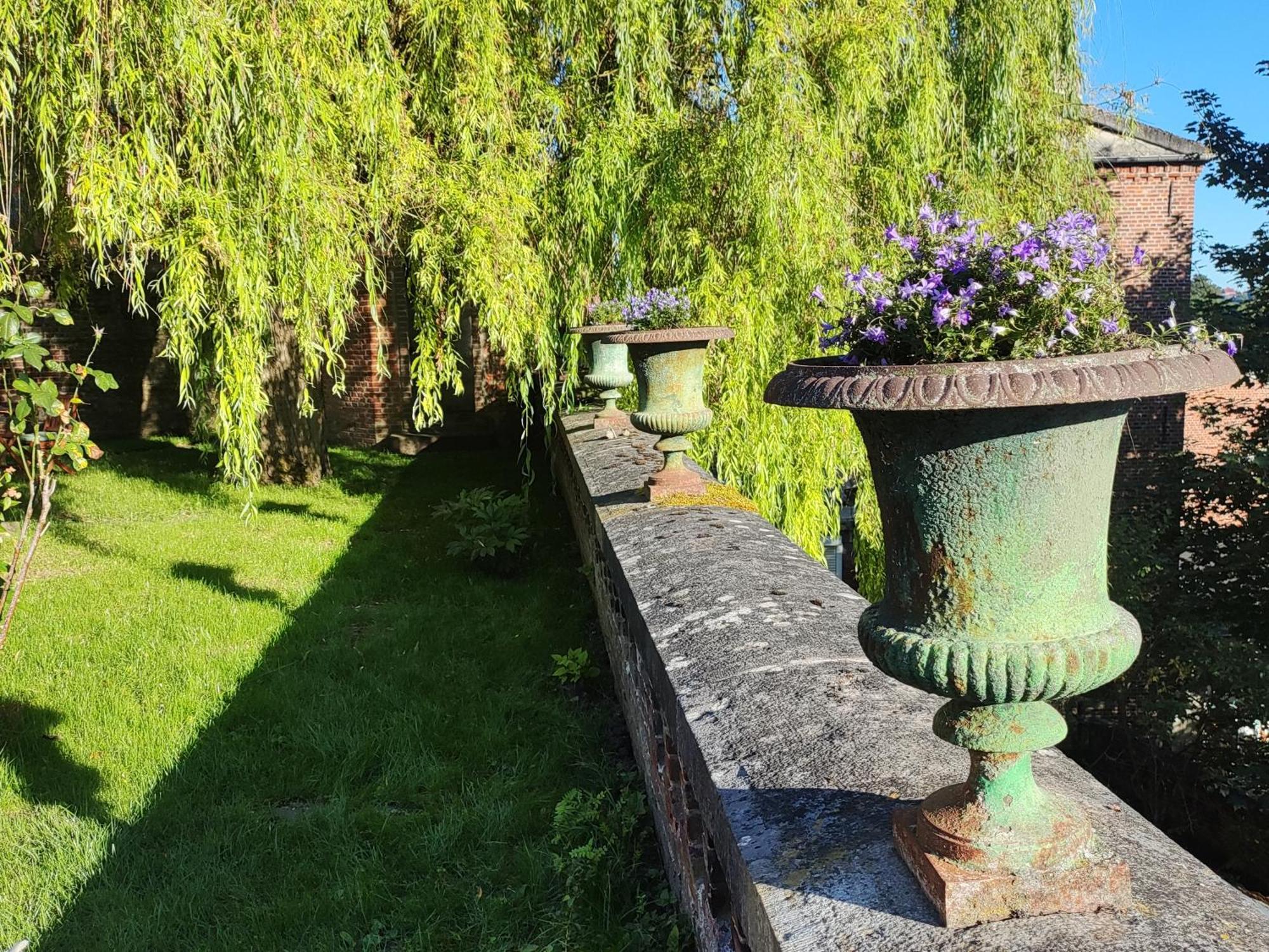 Le Relais Napoleon Bed and Breakfast Avesnes-sur-Helpe Exteriör bild