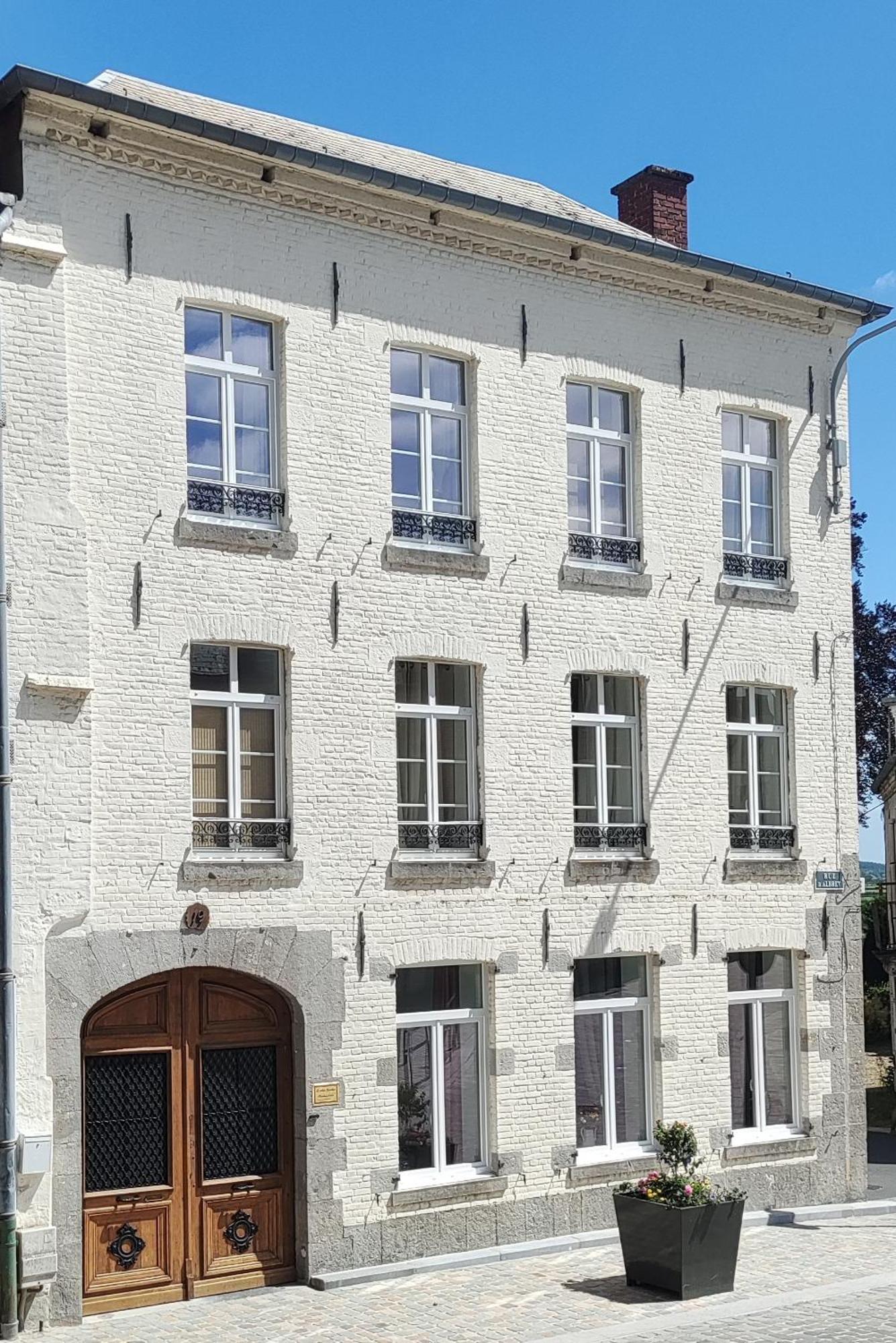Le Relais Napoleon Bed and Breakfast Avesnes-sur-Helpe Exteriör bild