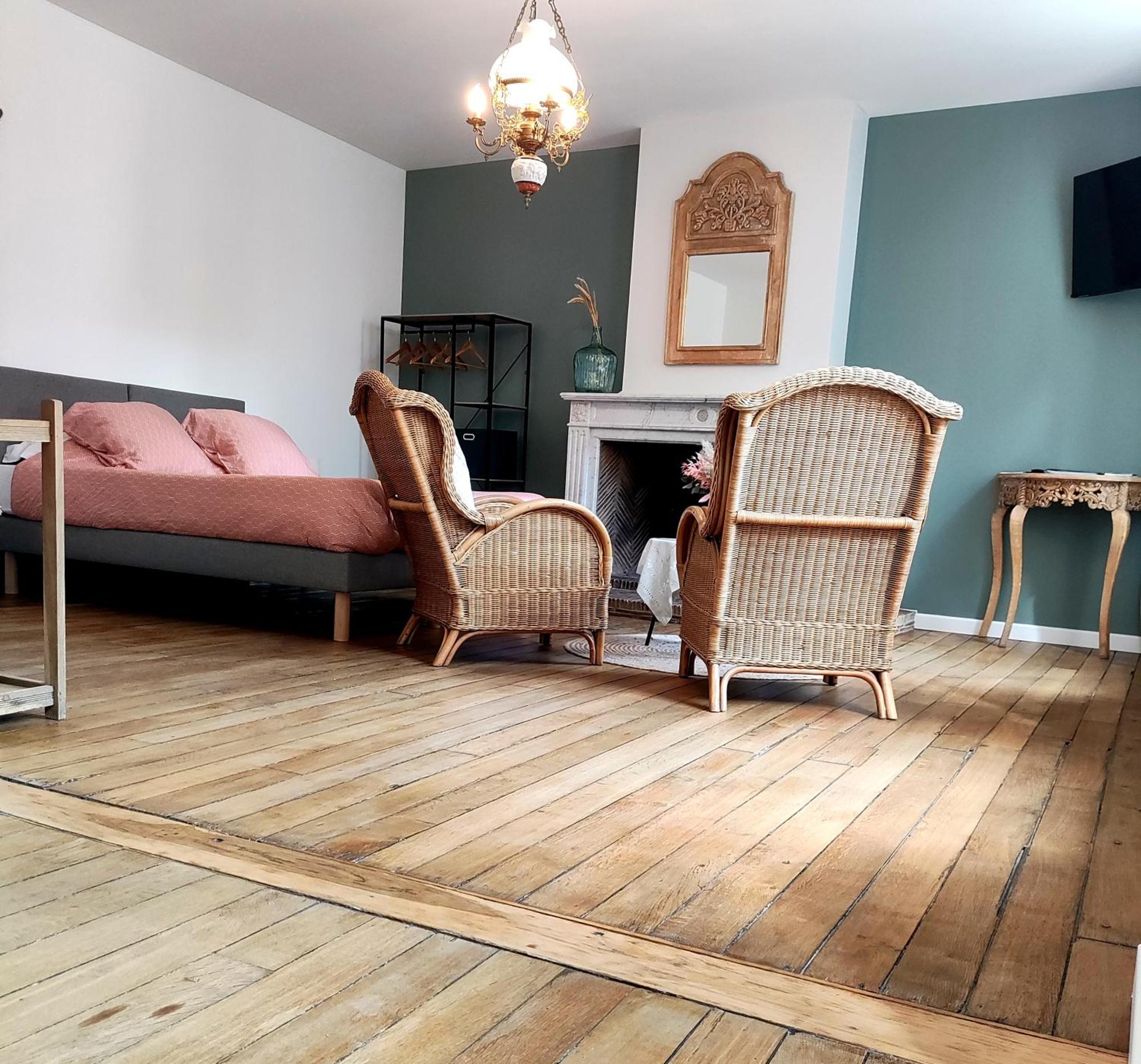 Le Relais Napoleon Bed and Breakfast Avesnes-sur-Helpe Exteriör bild